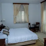 Hotel Hum