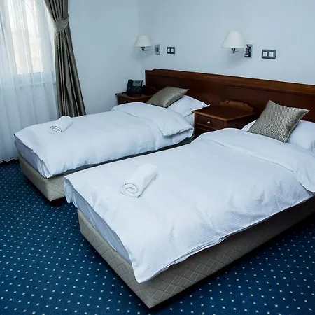 Hum Hotel