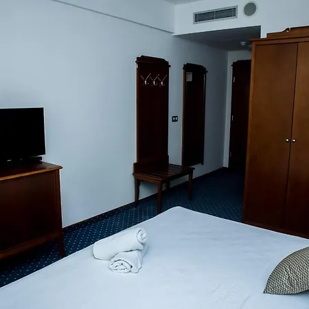 Hum Hotel