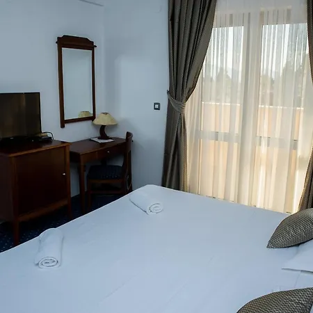 Hum Hotel