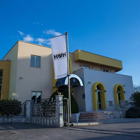 Hotel Hum
