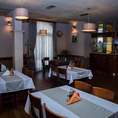 Hotel Hum