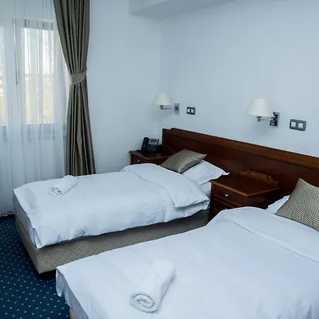 Hotel Hum 3*