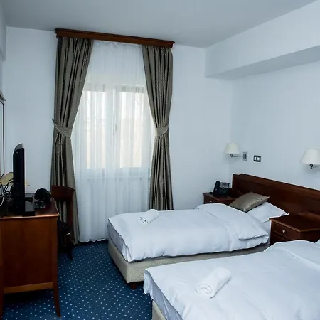 Hum Hotel 3*